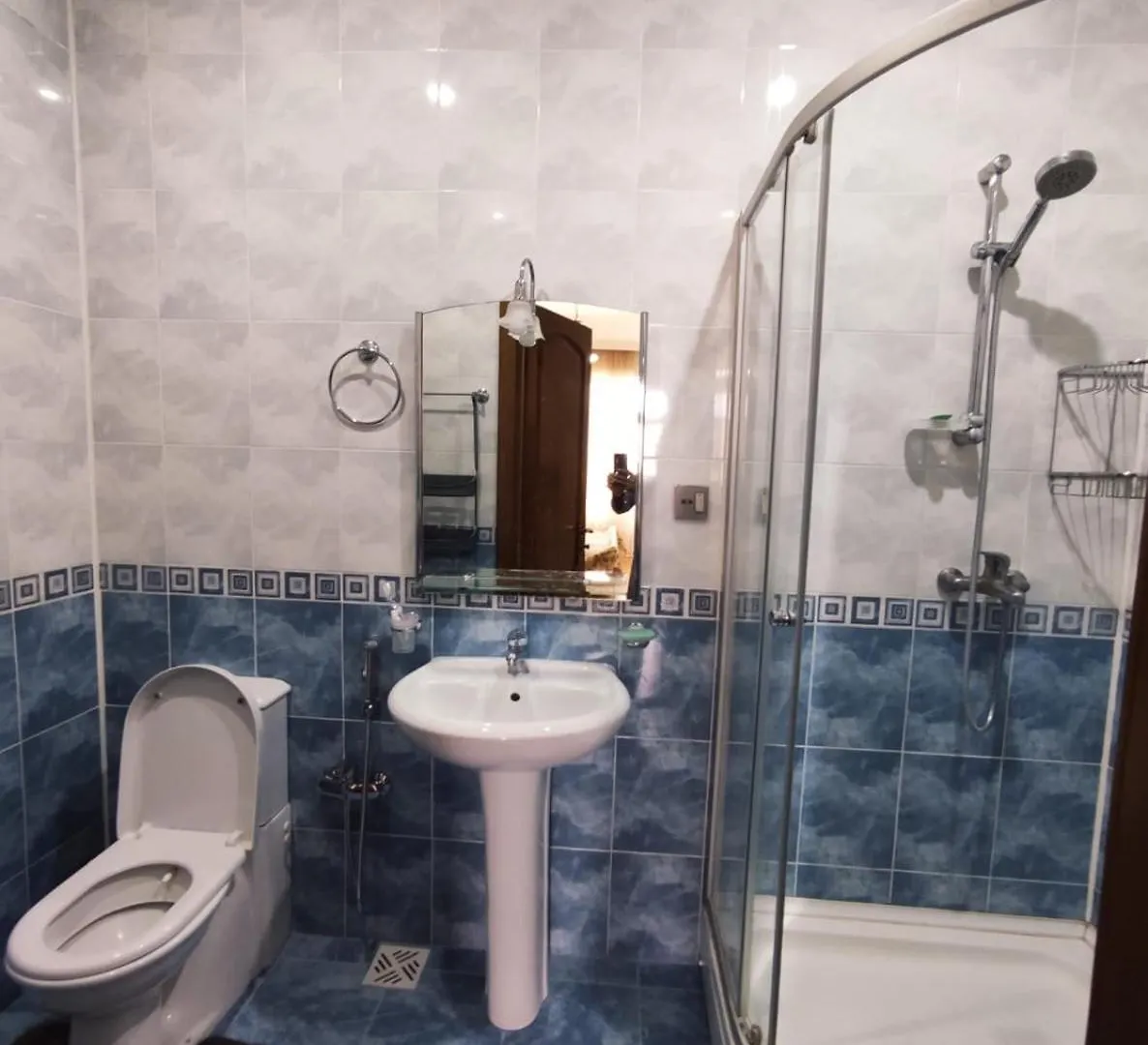 Spacious And Comfortable 3-Room Apartment ,Prime Central Location Baku
