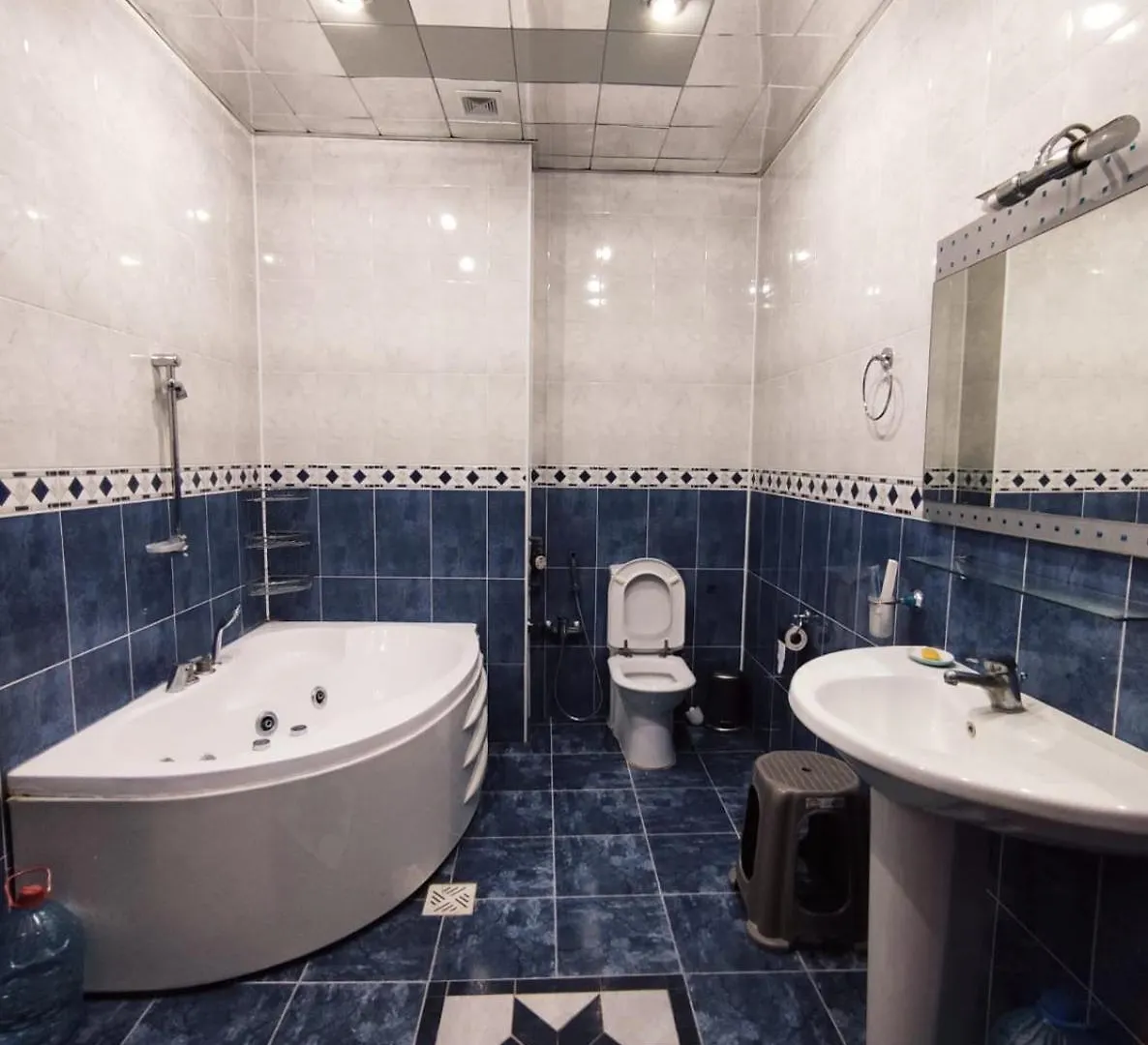 Spacious And Comfortable 3-Room Apartment ,Prime Central Location Baku
