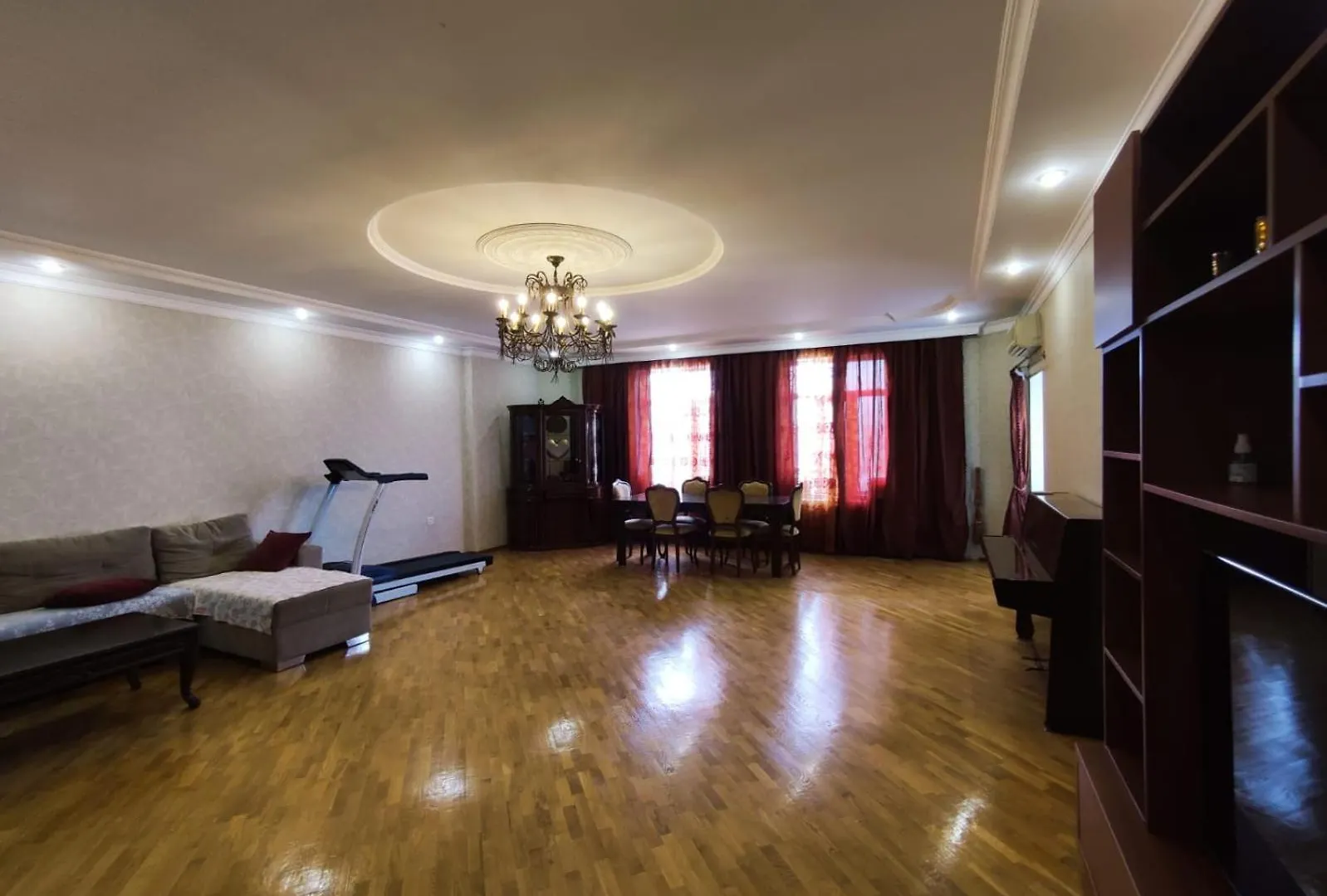 Spacious And Comfortable 3-Room Apartment ,Prime Central Location Baku